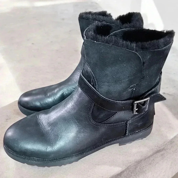 Ugg Leather and Fur lined boots. Size 8 - Picture 2 of 13